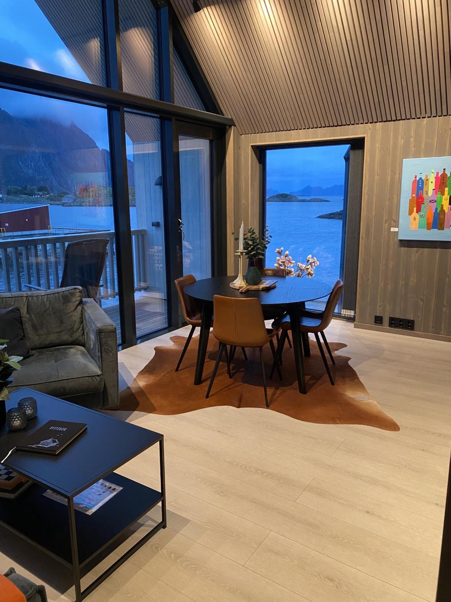 Ny Leilighet I Henningsvaer! Kültér fotó